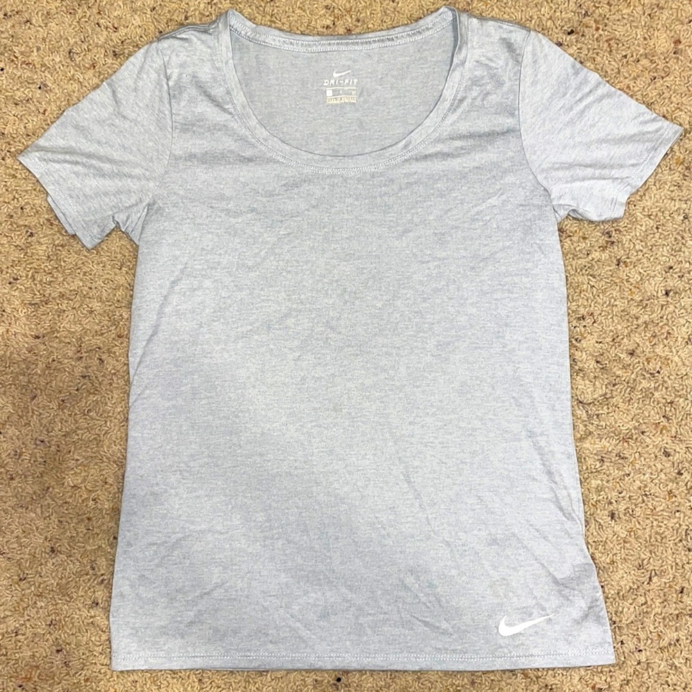 Nike Dri-Fit Tee Gray - Small